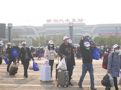 都匀人口有多少2021_2021年都匀灯会(3)